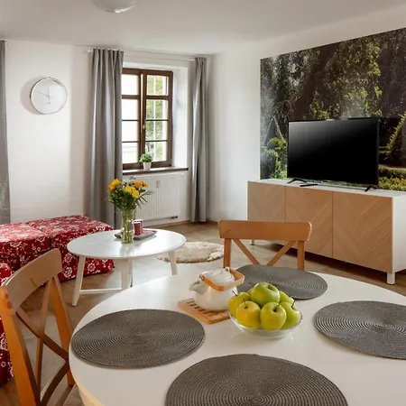 Myslivna * Ostrov (Karlovy Vary)
